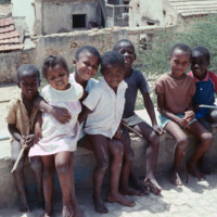 Group of Children, Vila do Maio